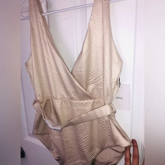 Onia 1 piece swimsuit (M)
